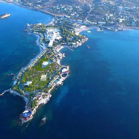 Grand Lagonissi